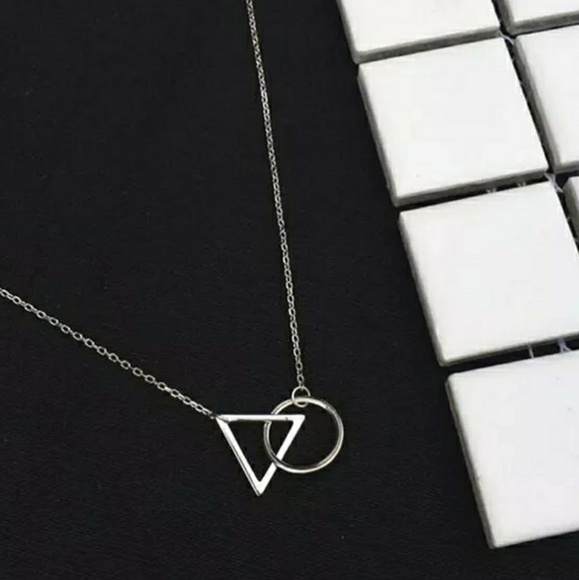 Jewelry - 925 Sterling Silver Circle Triangle Necklace